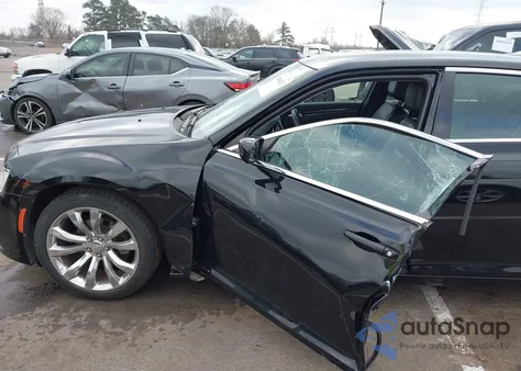 2016 Chrysler 300 Limited из США, поврежденный, VIN 2C3CCAAG8GH313829